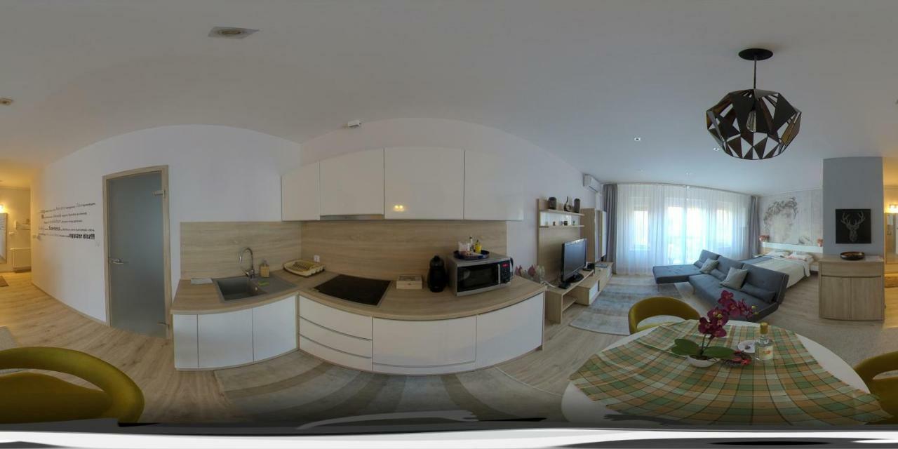 Hunyadi Apartman Szekszárd Buitenkant foto
